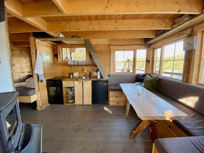 Chalet Tretopphytter Pa Grensen - Beverhytta Med Robat Og Gjeddefiske *