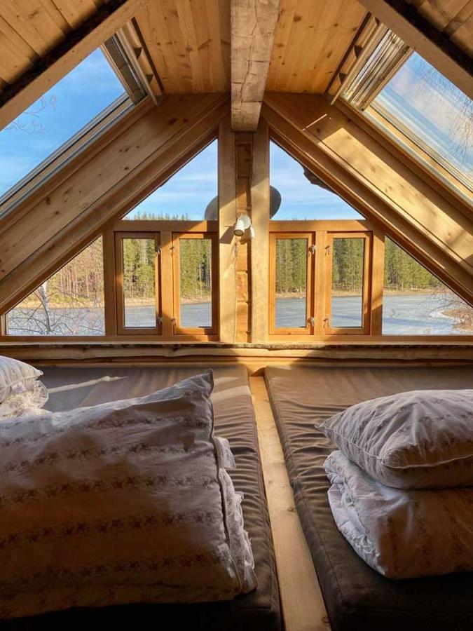 Chalet Tretopphytter Pa Grensen - Beverhytta Med Robat Og Gjeddefiske
