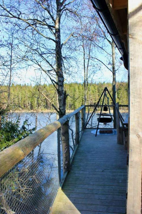 Chalet Tretopphytter Pa Grensen - Beverhytta Med Robat Og Gjeddefiske